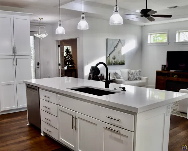 $517,000 | 2250 Lake Pointe Drive, Unit #304, Lawrence, KS 66049