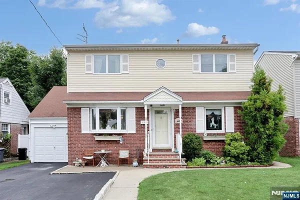 $750,000 | 393 New Bridge Road, Bergenfield, NJ 07621