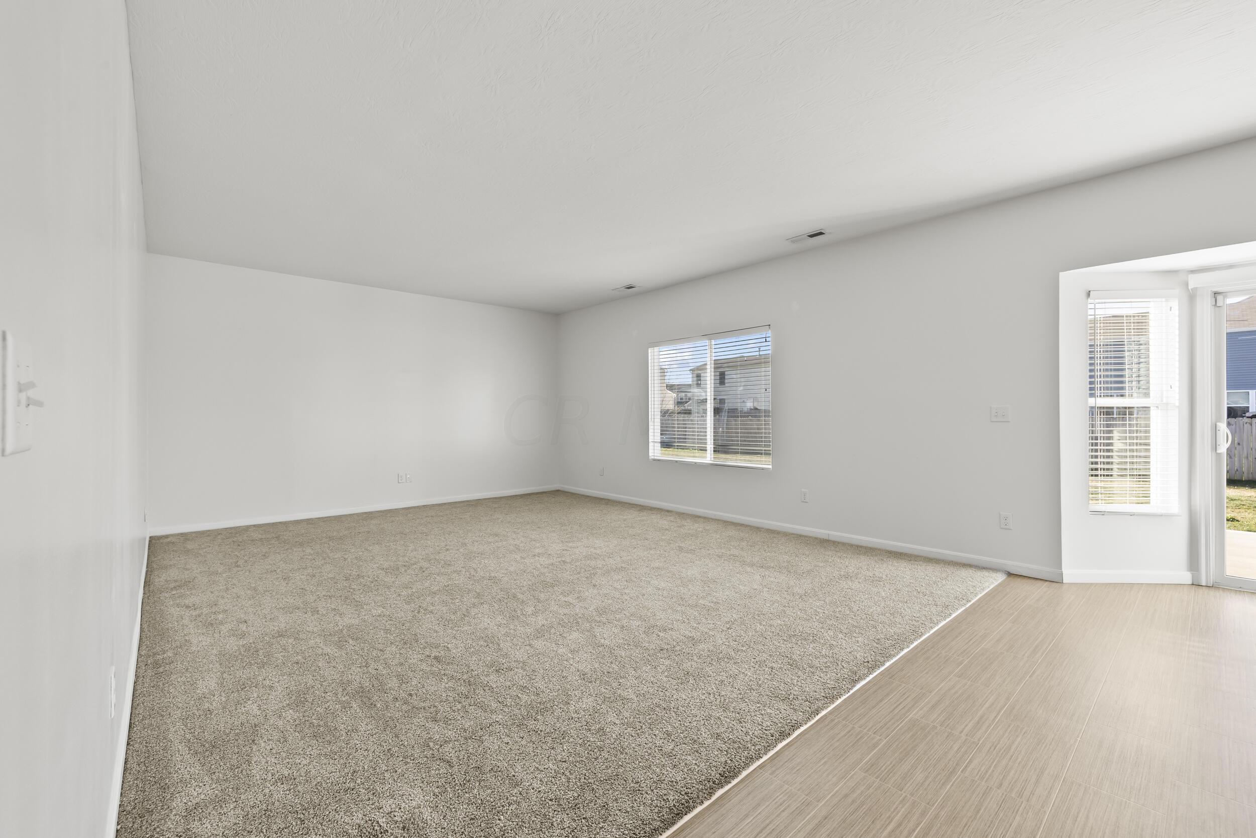 4853 Amber Crossing Road Columbus, OH 43232 - Photo 11 of 39 family room 01