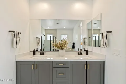 $672,500 | 6443 North 17th Place, Phoenix, AZ 85016