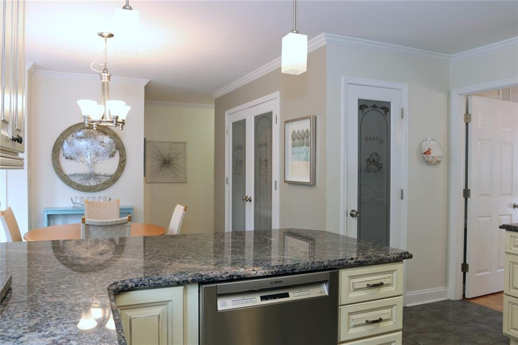 1605 Whites Mill Road High Point, NC 27265 - Photo 9 of 36 Gallery Image 9