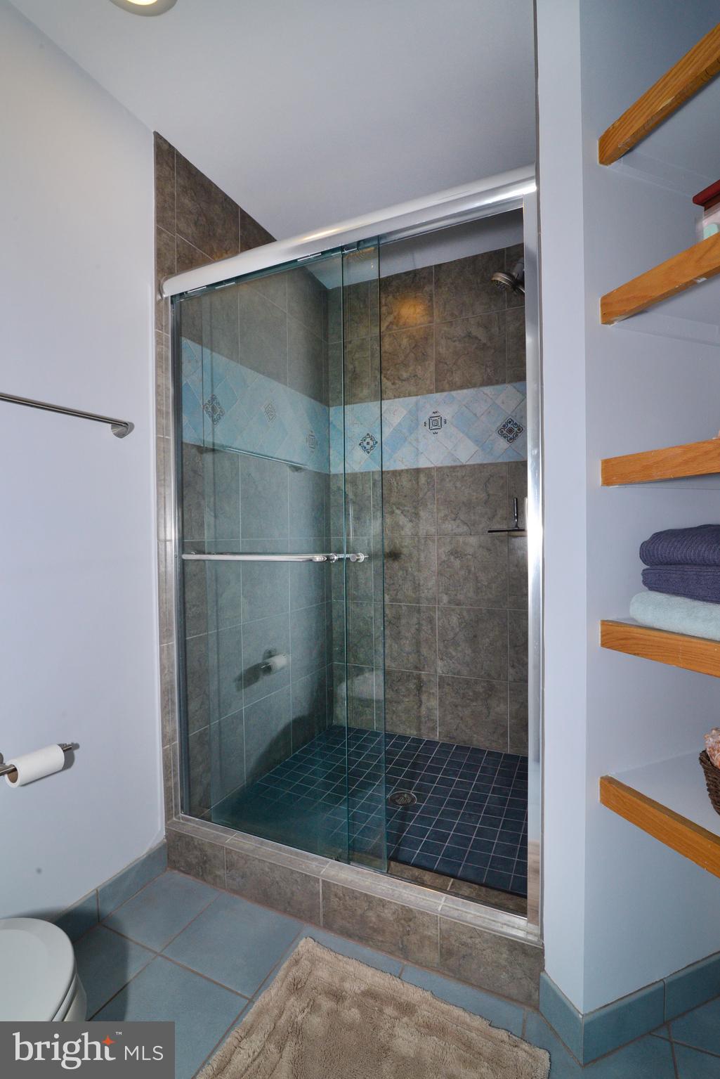 2001 Lakeport Way Reston, VA 20191 - Photo 20 of 39 Gallery Image 20