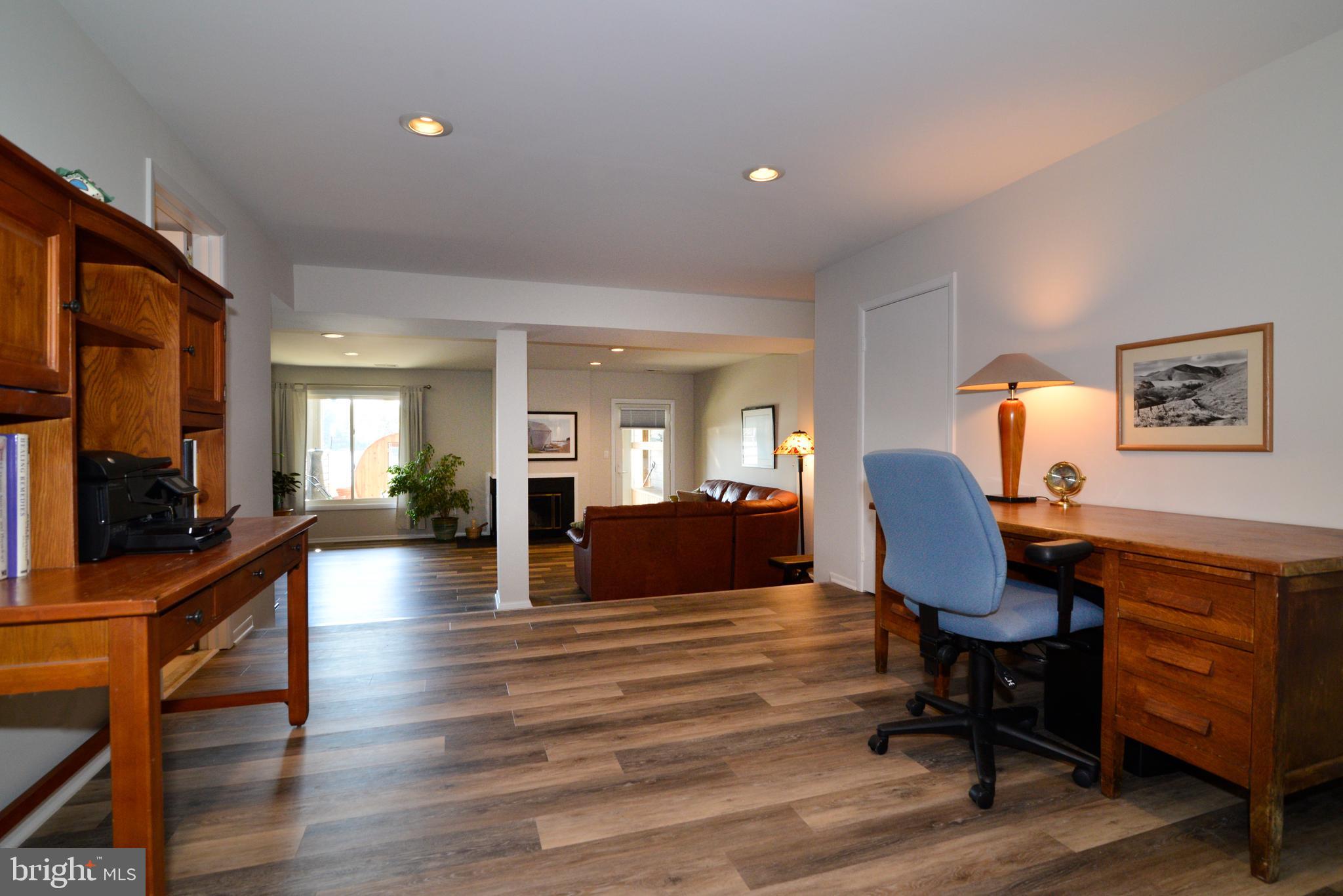 2001 Lakeport Way Reston, VA 20191 - Photo 24 of 39 Gallery Image 24