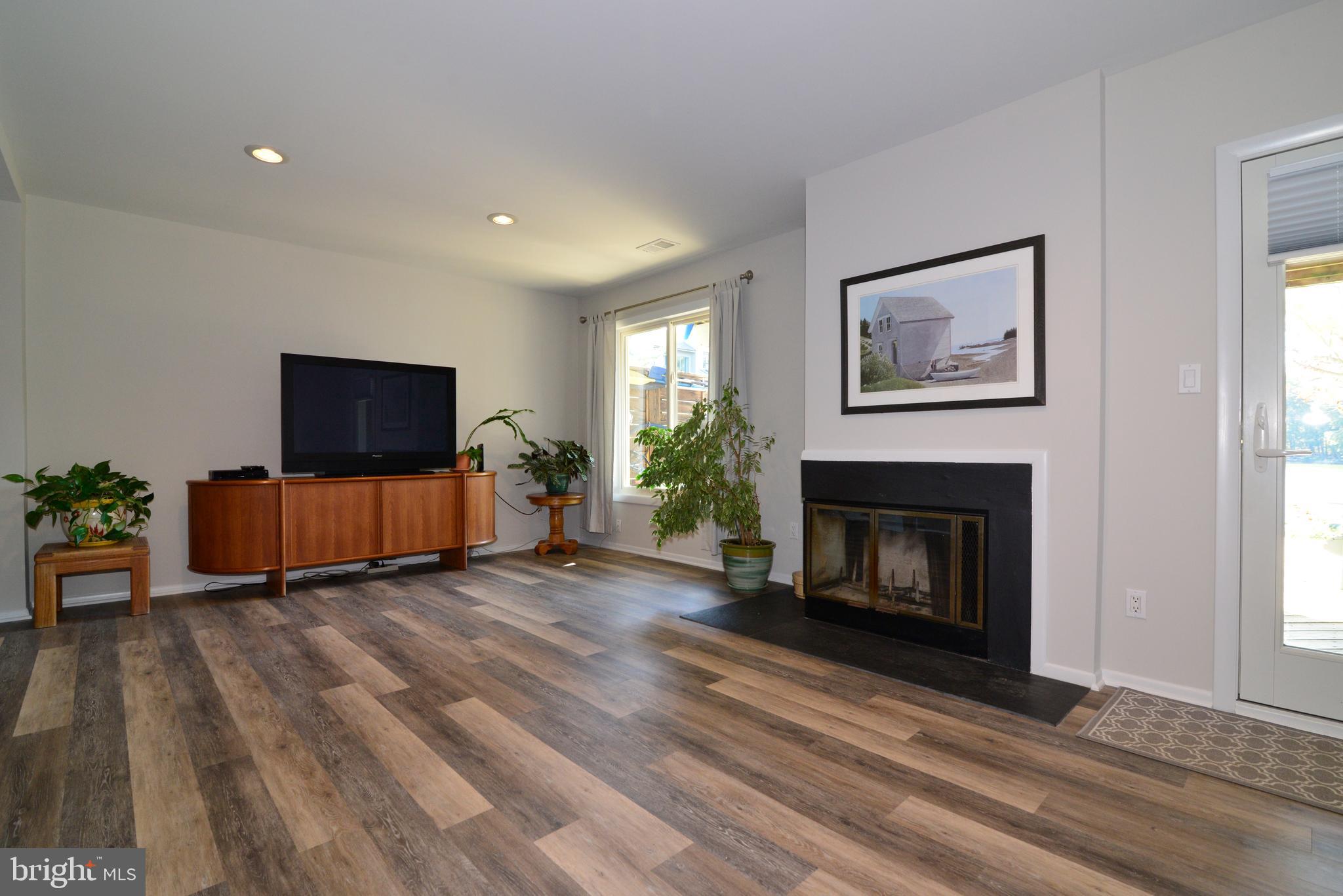 2001 Lakeport Way Reston, VA 20191 - Photo 27 of 39 Gallery Image 27
