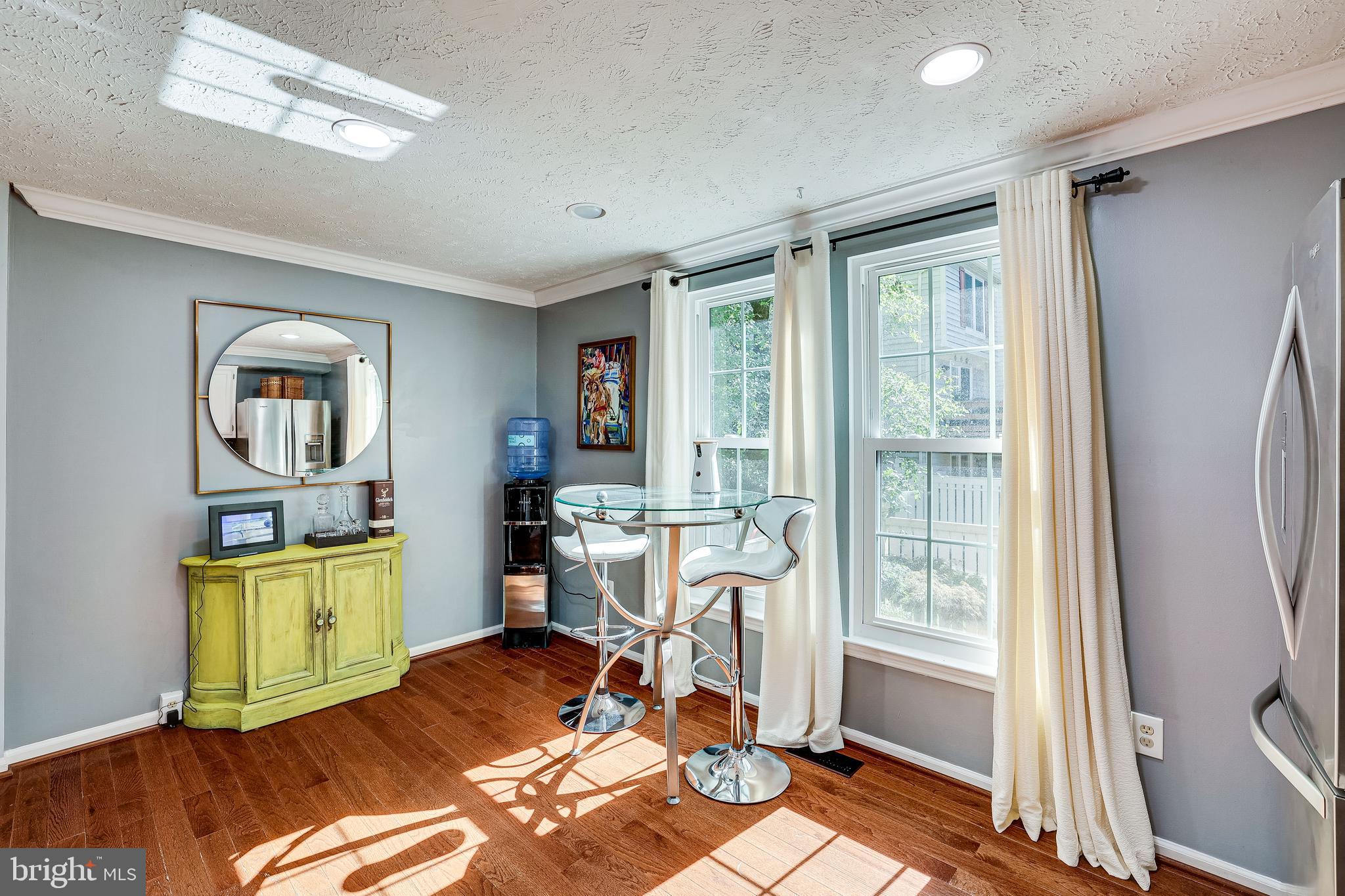11922 Fieldthorn Court Reston, VA 20194 - Photo 14 of 40 Large area in the kitchen for table