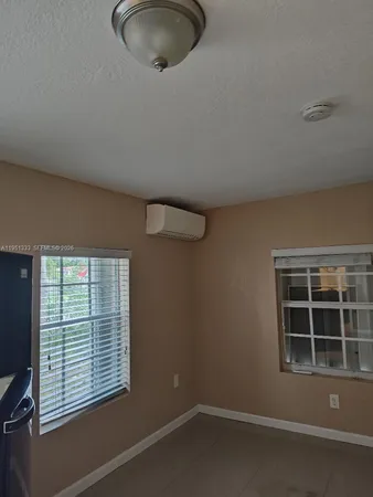 $1,000 | 13520 Northwest 11th Avenue, Unit 13520, Miami, FL 33168