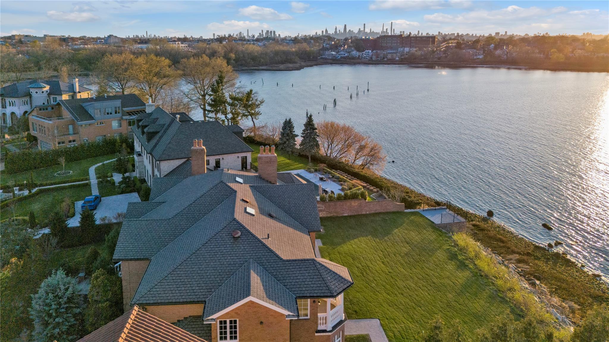 3 Point Crescent Queens, NY 11357 - Photo 34 of 38 View from above of property with a large body of water