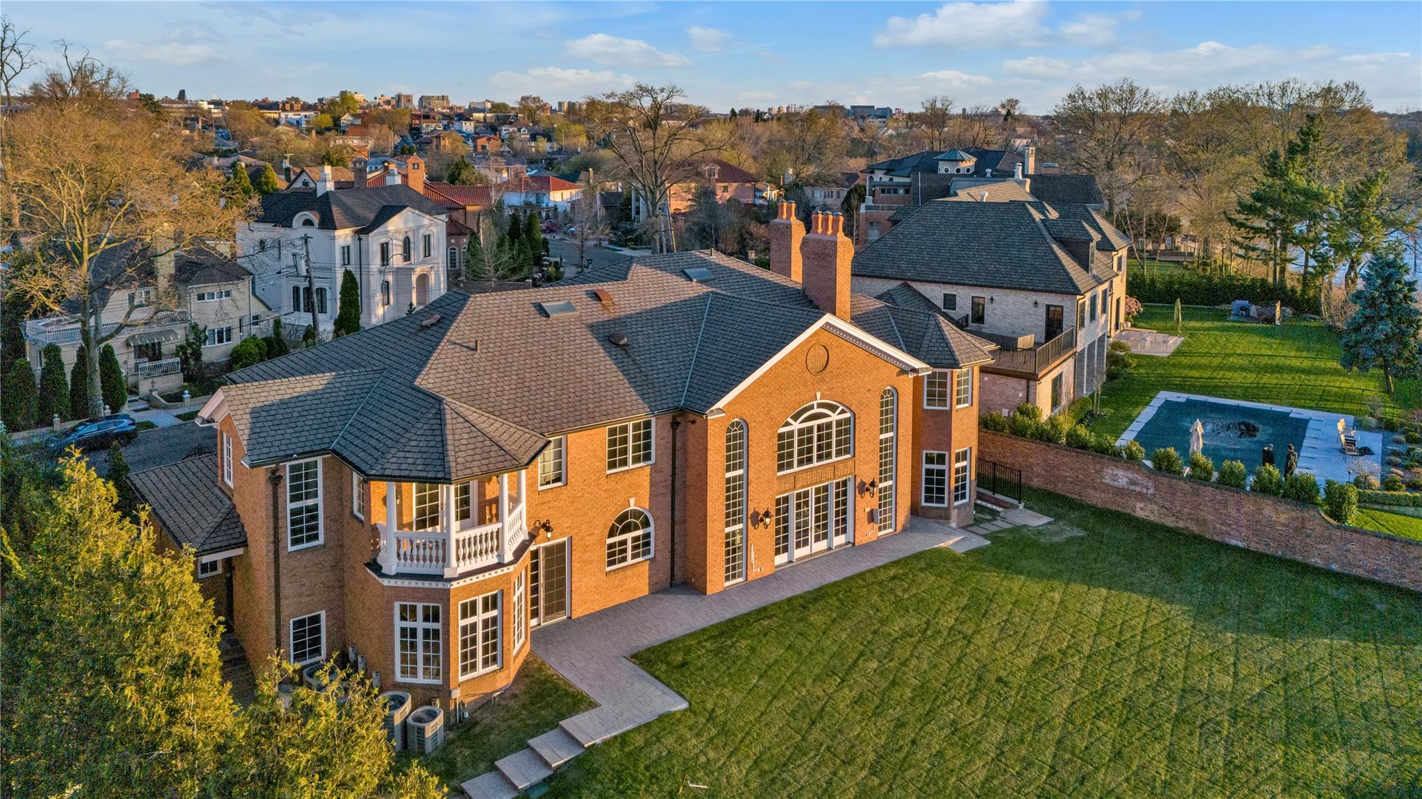 3 Point Crescent Queens, NY 11357 - Photo 36 of 38 Aerial perspective of suburban area