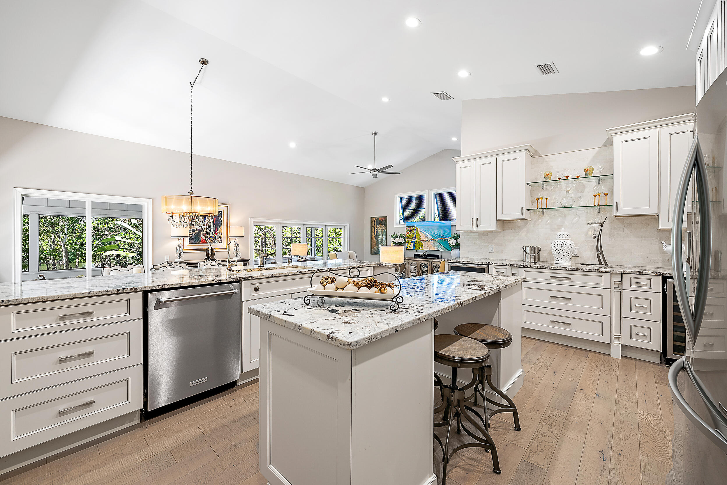 9176 Southeast River Terrace Jupiter, FL 33469 - Photo 11 of 38 Kitchen