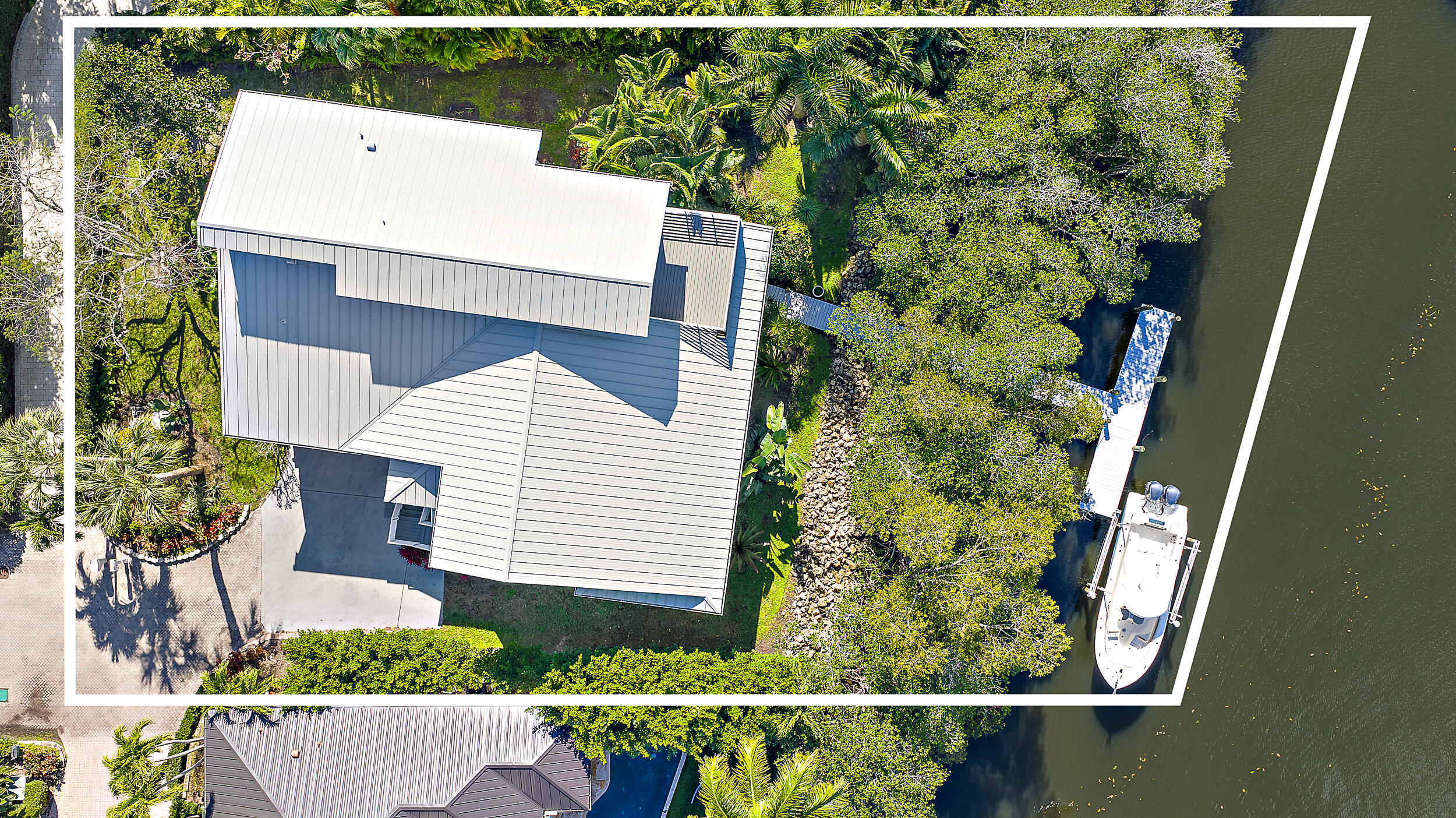 9176 Southeast River Terrace Jupiter, FL 33469 - Photo 34 of 38 Aerial