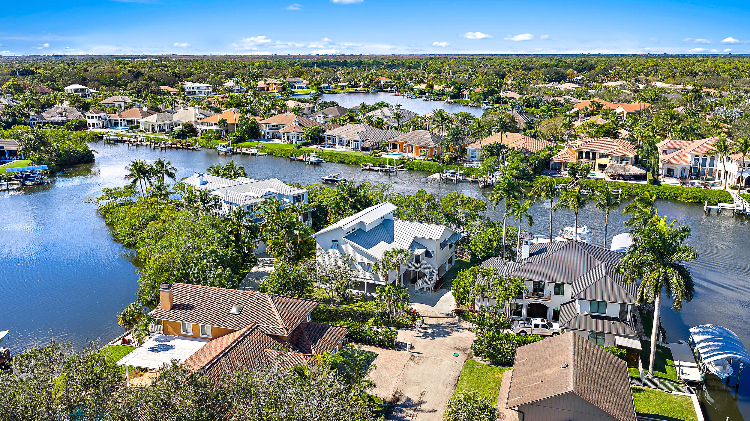 9176 Southeast River Terrace Jupiter, FL 33469 - Photo 35 of 38 Aerial