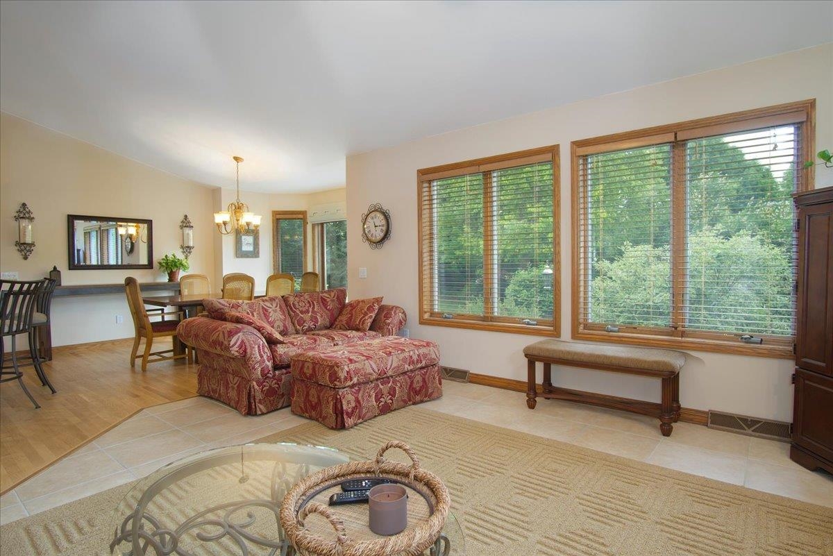 2308 Dynes Way Sun Prairie, WI 53590 - Photo 12 of 69