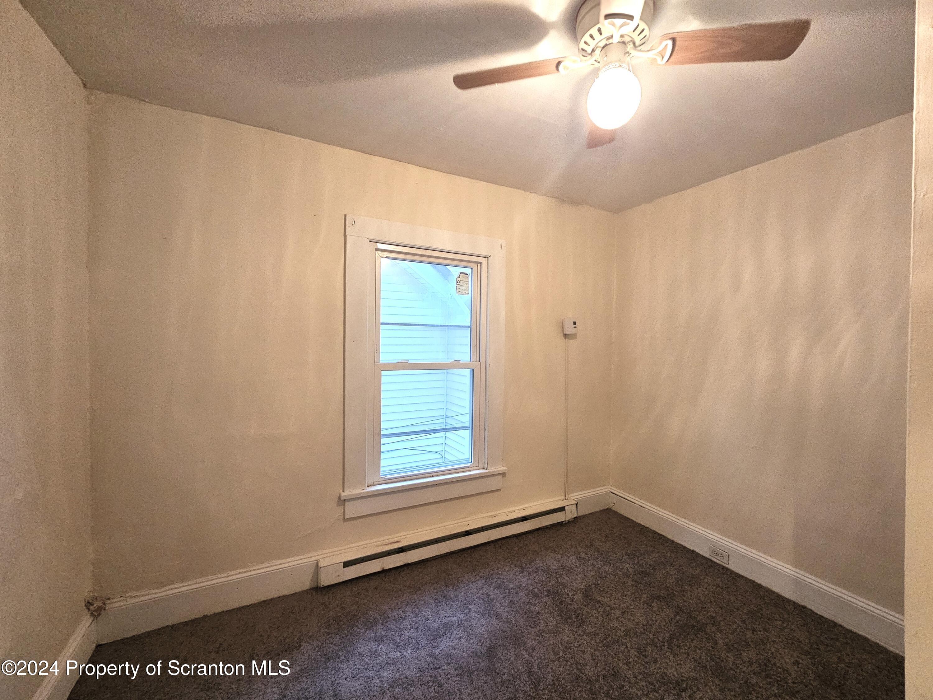 414 South Edwards Court Scranton, PA 18504 - Photo 11 of 15