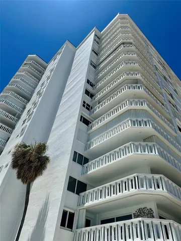 $3,200 | 1012 North Ocean Boulevard, Unit 1512, Pompano Beach, FL 33062