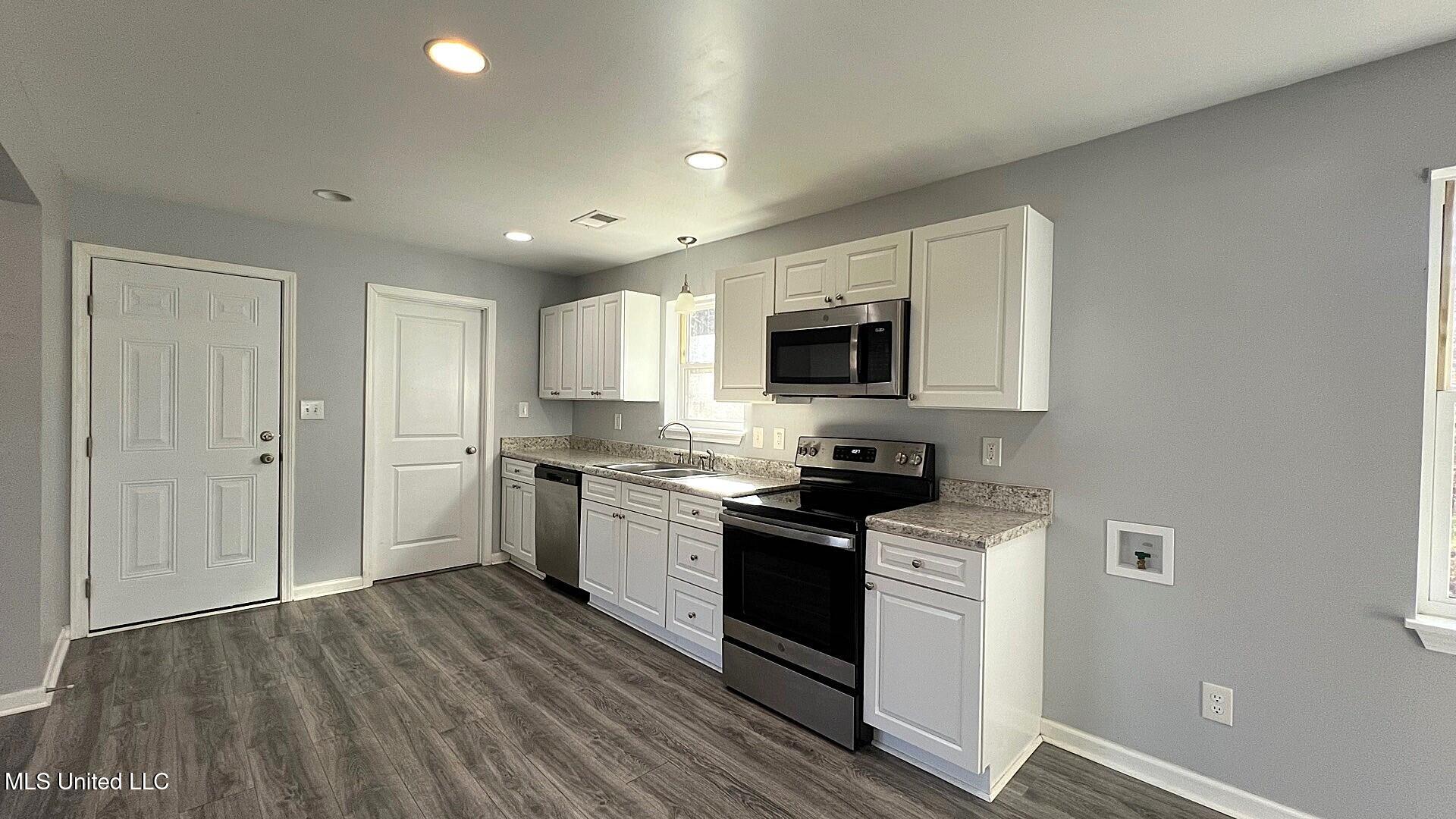769 Mays Road Coldwater, MS 38618 - Photo 5 of 34 Kitchen