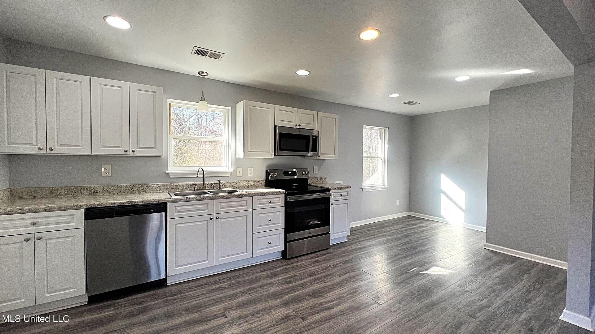 769 Mays Road Coldwater, MS 38618 - Photo 6 of 34 Kitchen