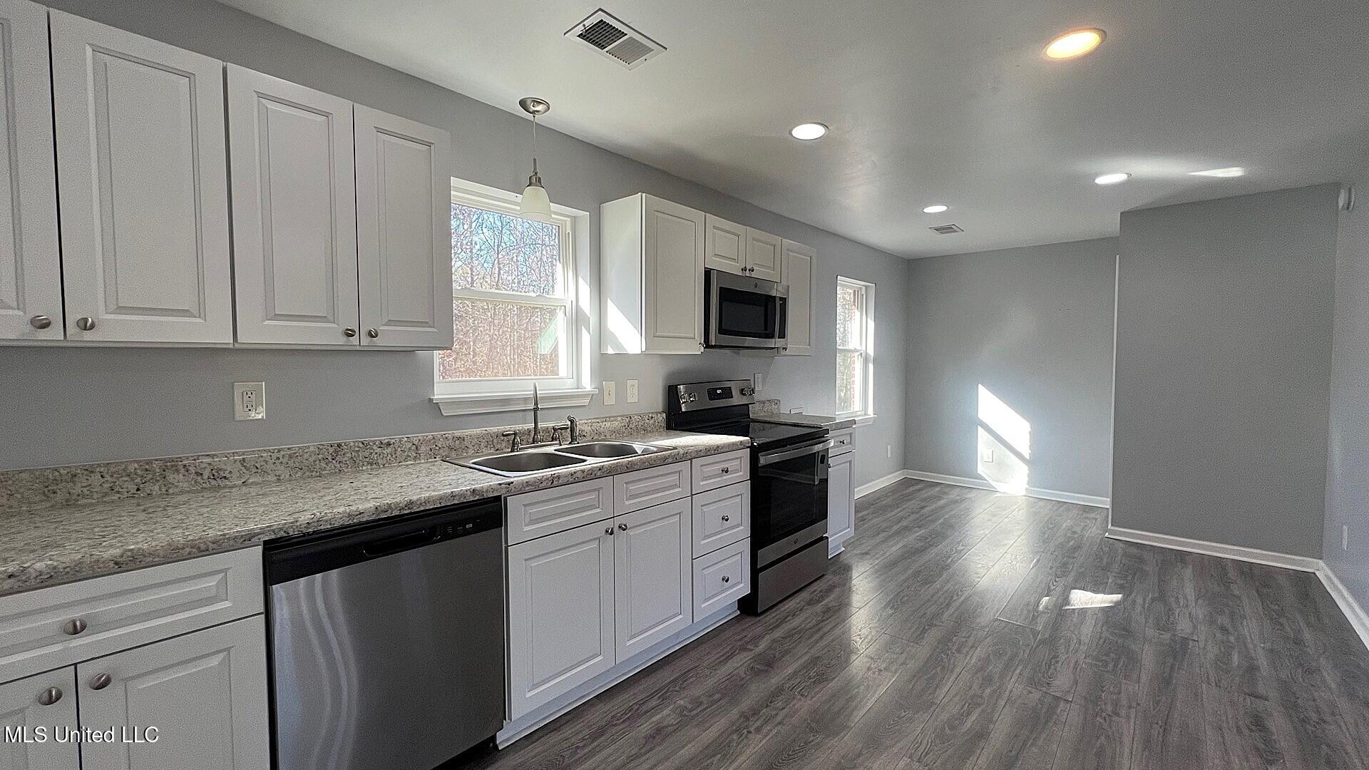 769 Mays Road Coldwater, MS 38618 - Photo 7 of 34 Kitchen