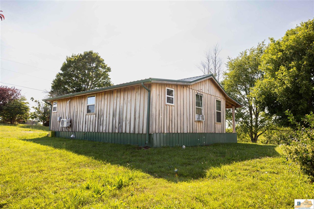 3711 Columbia Road Edmonton, KY 42129 - Photo 3 of 26 Gallery Image 3
