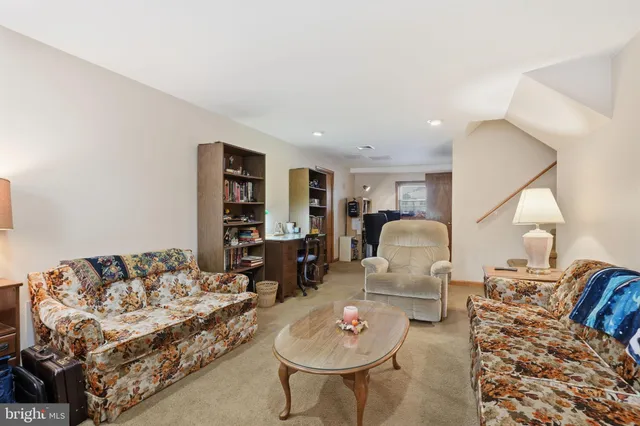 $464,900 | 33 Henry Avenue, Feasterville-Trevose, PA 19053