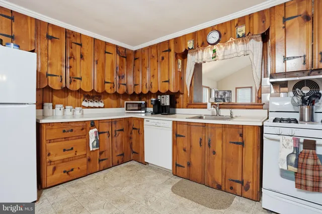 $464,900 | 33 Henry Avenue, Feasterville-Trevose, PA 19053