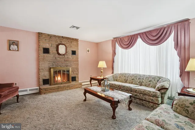 $464,900 | 33 Henry Avenue, Feasterville-Trevose, PA 19053