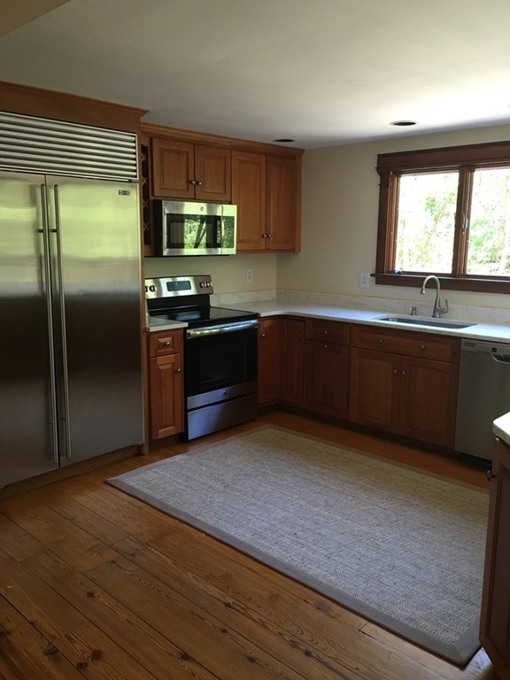 52 Huntington Road Plymouth, MA 02360 - Photo 5 of 29 Gallery Image 5