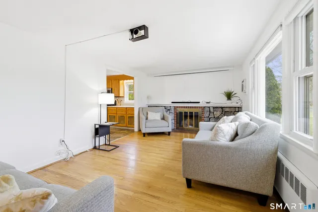 $2,700 | 56 Westgate Street, West Hartford, CT 06110