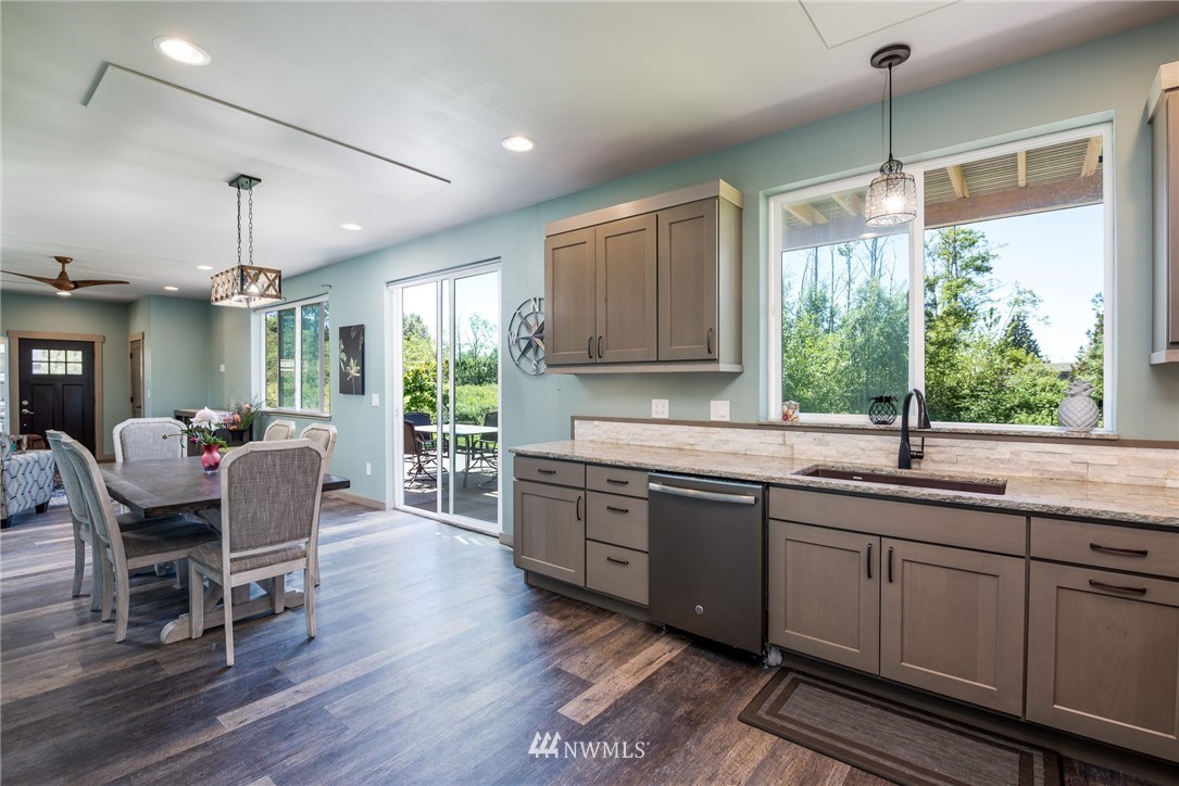 3221 Robertson Road Bellingham, WA 98226 - Photo 5 of 31 Gallery Image 5