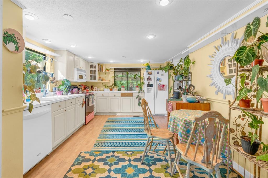 32404 Highland Lakes Road DeLand, FL 32720 - Photo 3 of 41