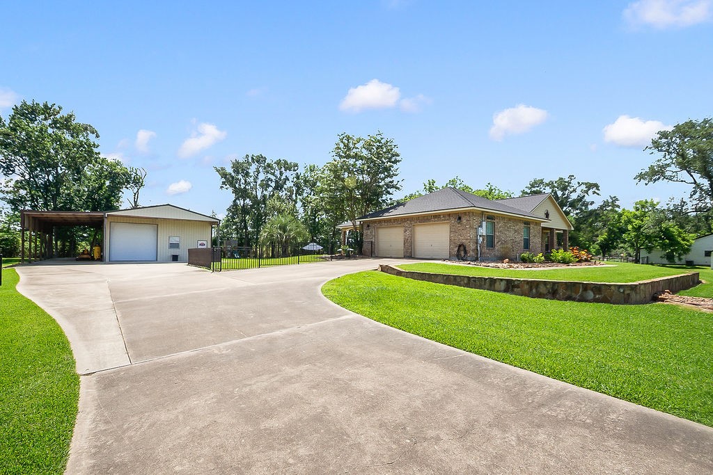 318 Sunrise Boulevard Angleton, TX 77515 - Photo 33 of 39