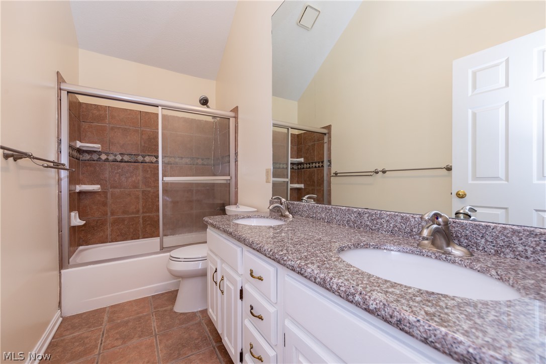 32099 Pinetree Road Pepper Pike, OH 44124 - Photo 25 of 35