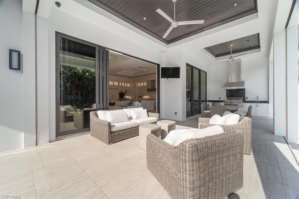 625 Parkview Lane Naples, FL 34103 - Photo 37 of 49