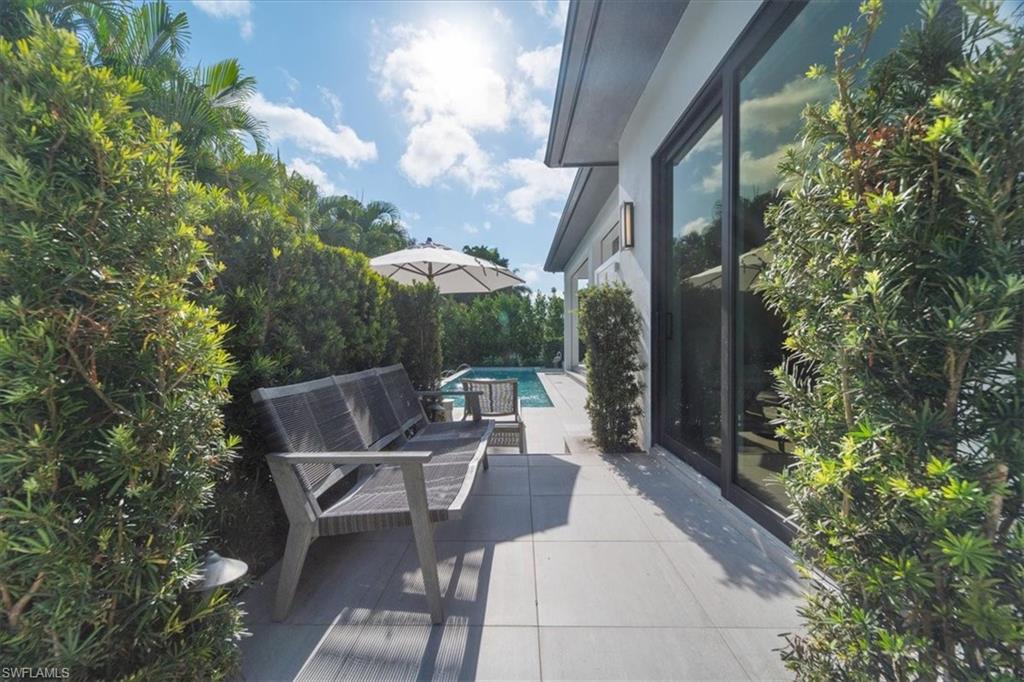 625 Parkview Lane Naples, FL 34103 - Photo 40 of 49