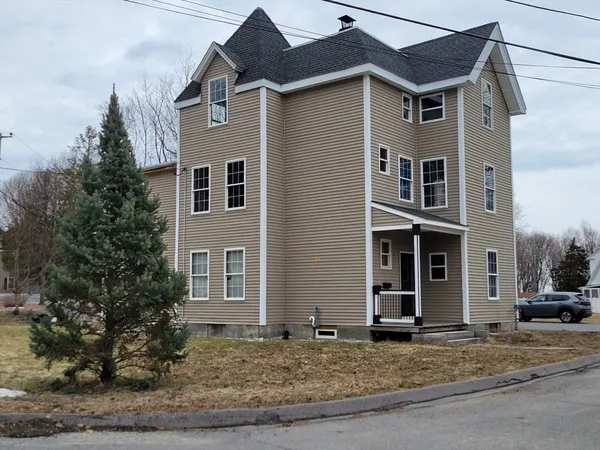 $399,900 | 26 Caswell Street, Fitchburg, MA 01420