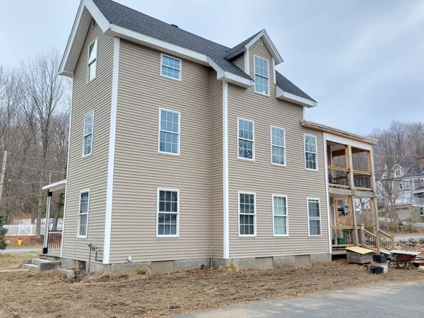 $399,900 | 26 Caswell Street, Fitchburg, MA 01420