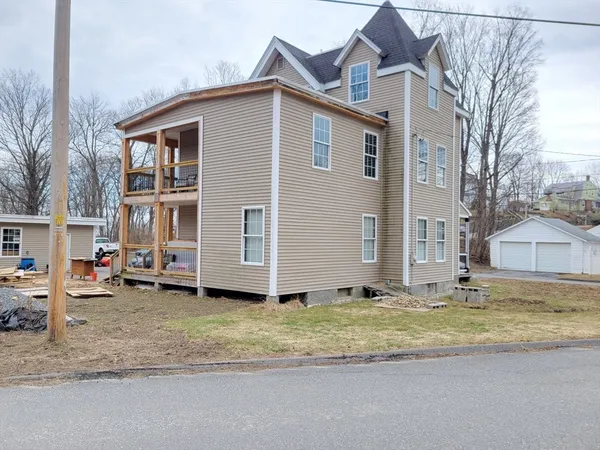$399,900 | 26 Caswell Street, Fitchburg, MA 01420