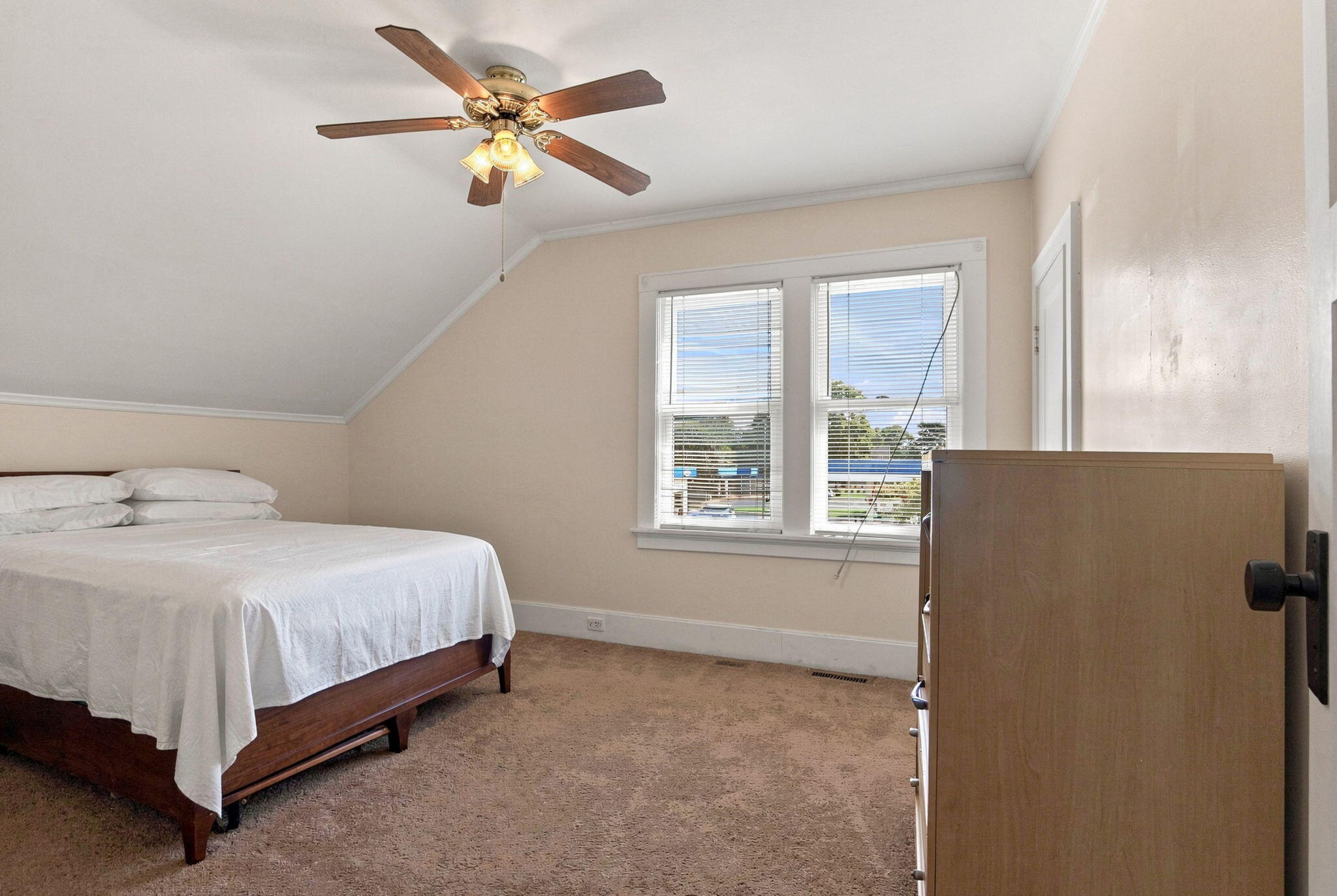 8123 Sheridan Road Kenosha, WI 53143 - Photo 12 of 16 12-web-or-mls-IMG_1379