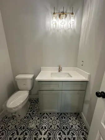 a view of empty room with window