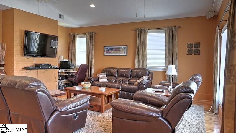 274 Old Dacusville Road Easley, SC 29640 - Photo 2 of 33 Gallery Image 2