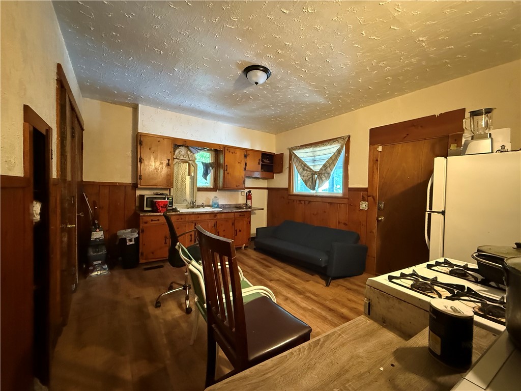6 Rugraff Street Rochester, NY 14606 - Photo 9 of 28