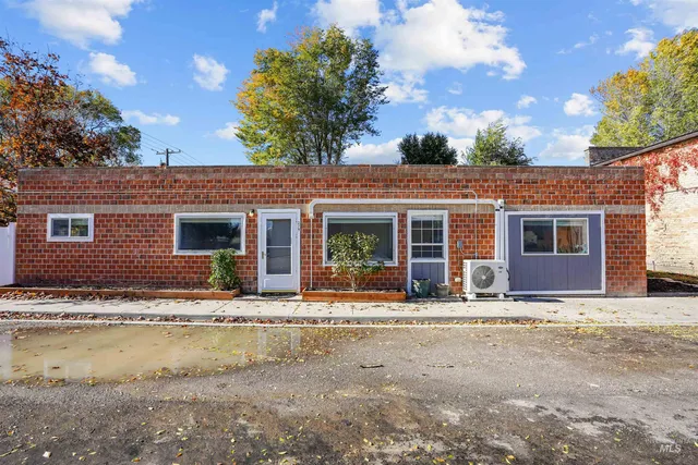 $225,000 | 219 North 1st E Street, Paul, ID 83347