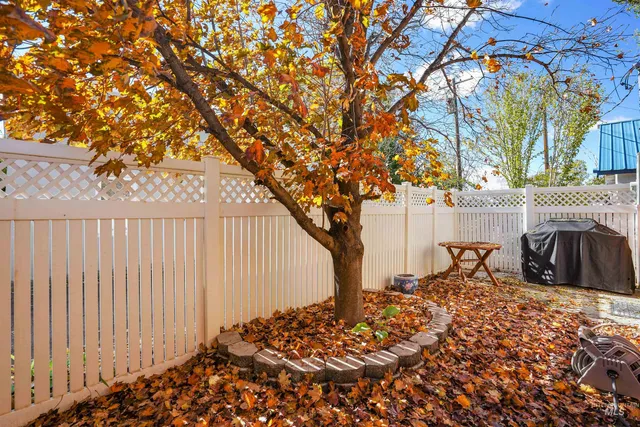 $225,000 | 219 North 1st E Street, Paul, ID 83347