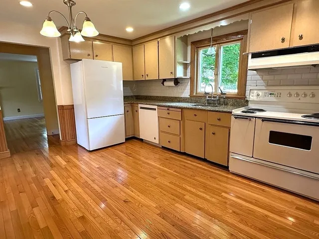 $5,800 | 115 Parker Road, Wellesley, MA 02482