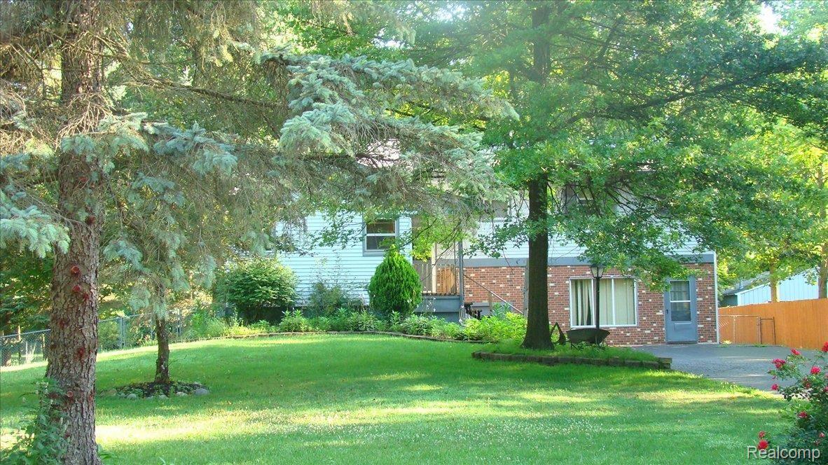 40462 Harris Road Belleville, MI 48111 - Photo 2 of 6 Harris Ext