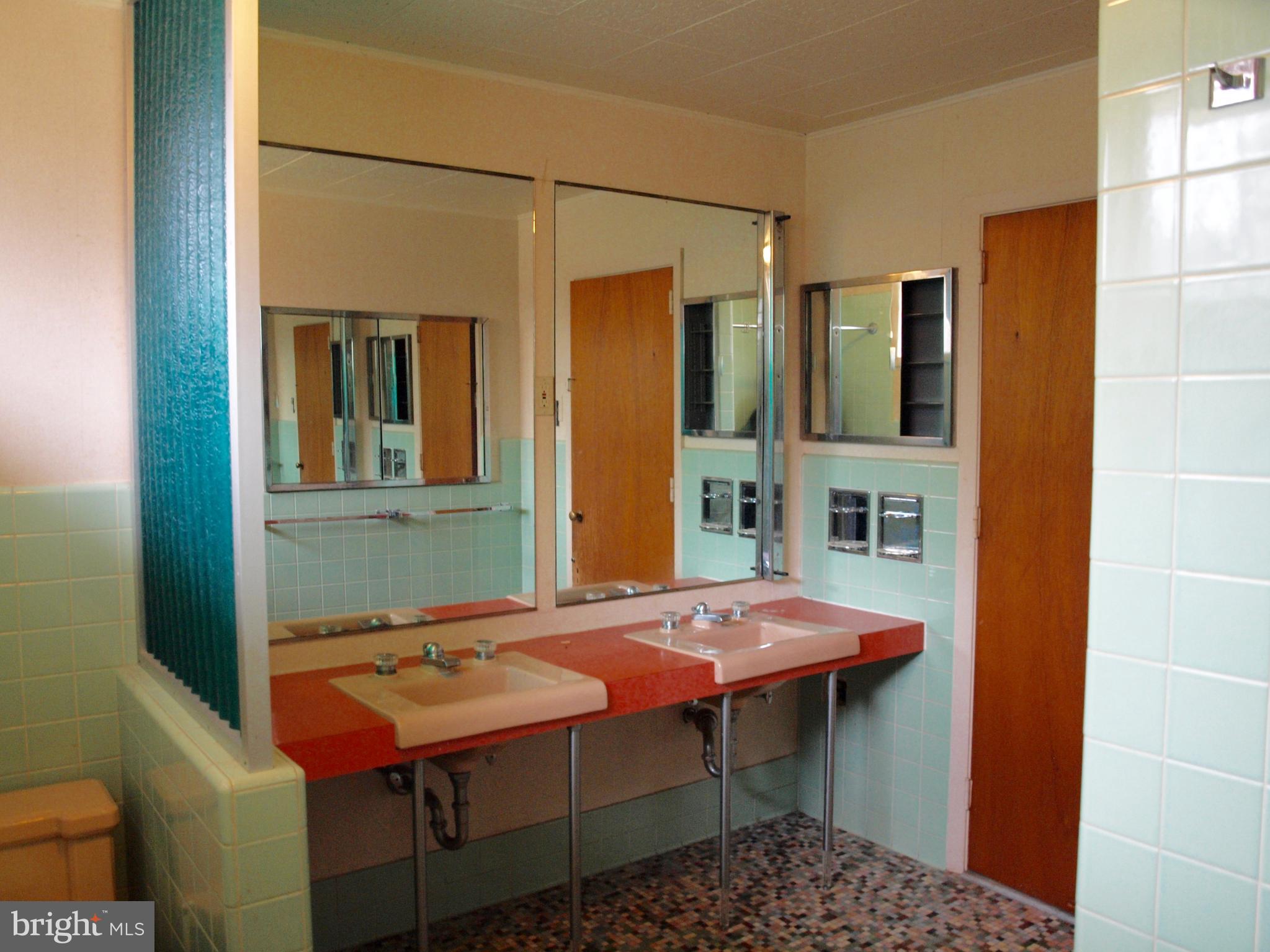 754 Mickley Road Whitehall, PA 18052 - Photo 12 of 16 Gallery Image 12