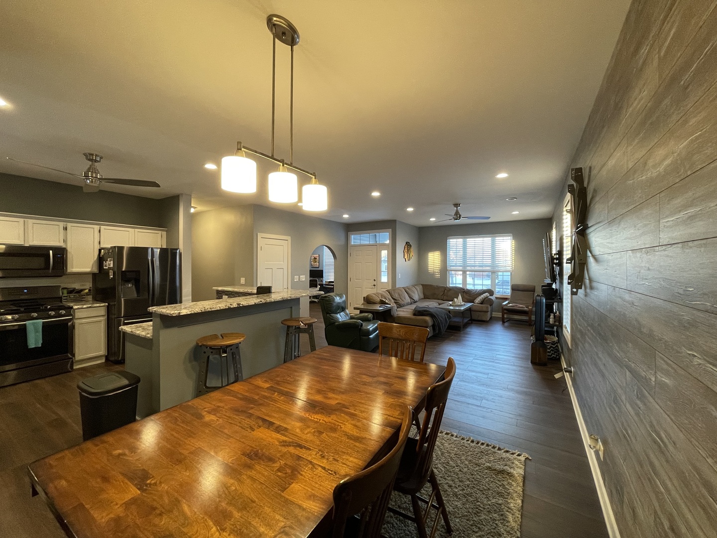 1687 Kautz Road Aurora, IL 60504 - Photo 7 of 23 a large kitchen with a table and chairs