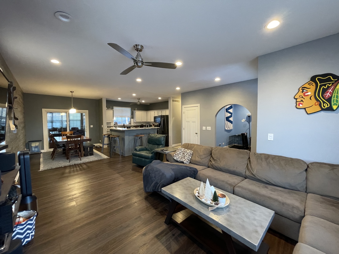 1687 Kautz Road Aurora, IL 60504 - Photo 10 of 23 a living room with furniture and kitchen view
