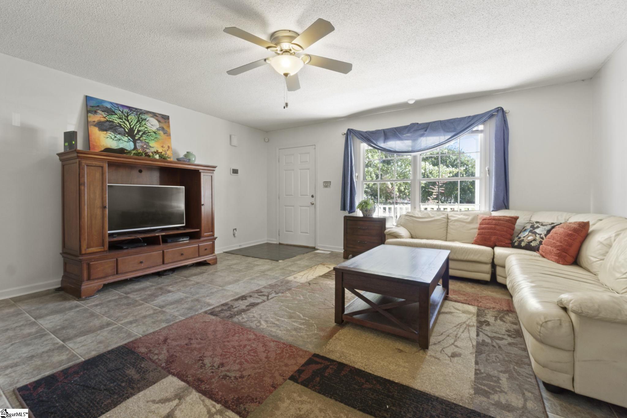 107 B Brock Street Inman, SC 29349 - Photo 4 of 25
