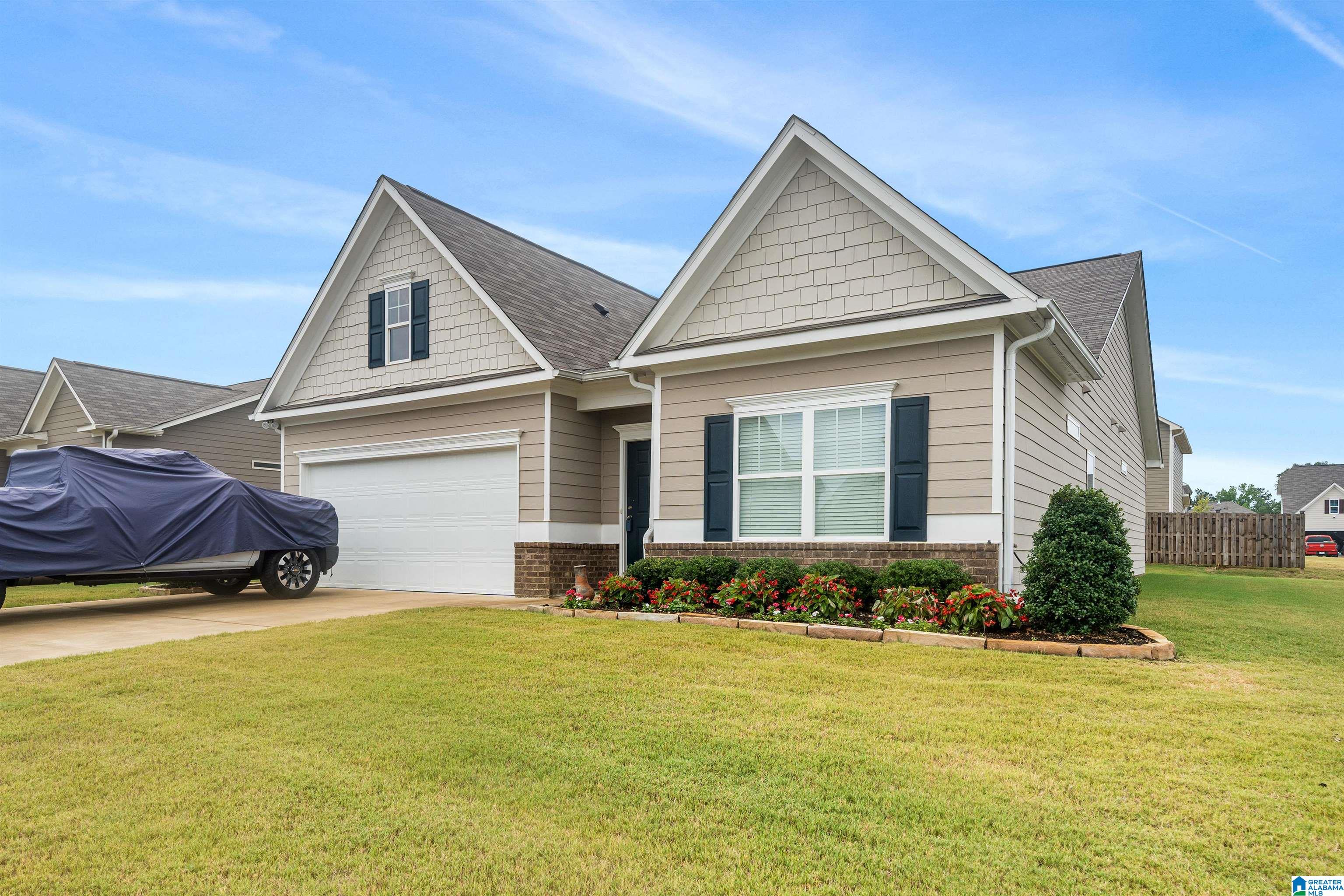 700 Ridgeway Avenue Columbiana, AL 35051 - Photo 1 of 24