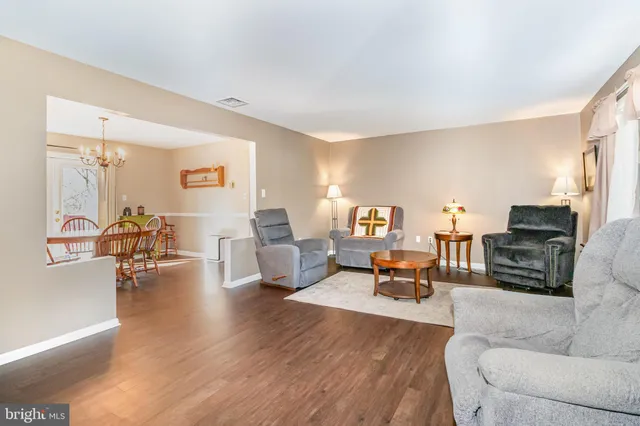 $399,000 | 12 Shady Road, Camp Hill, PA 17011